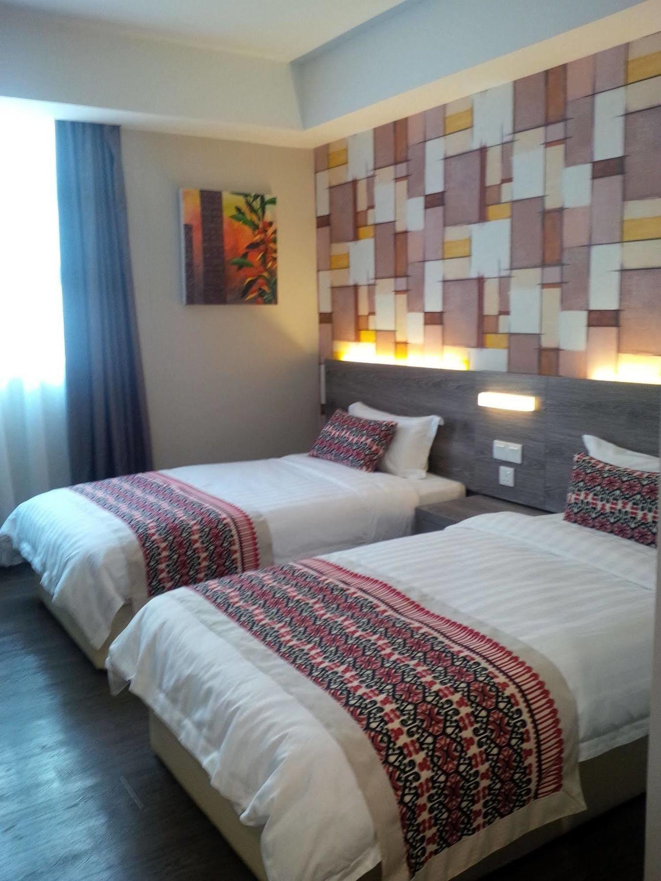 Ajang Hotel Miri Eksteriør billede